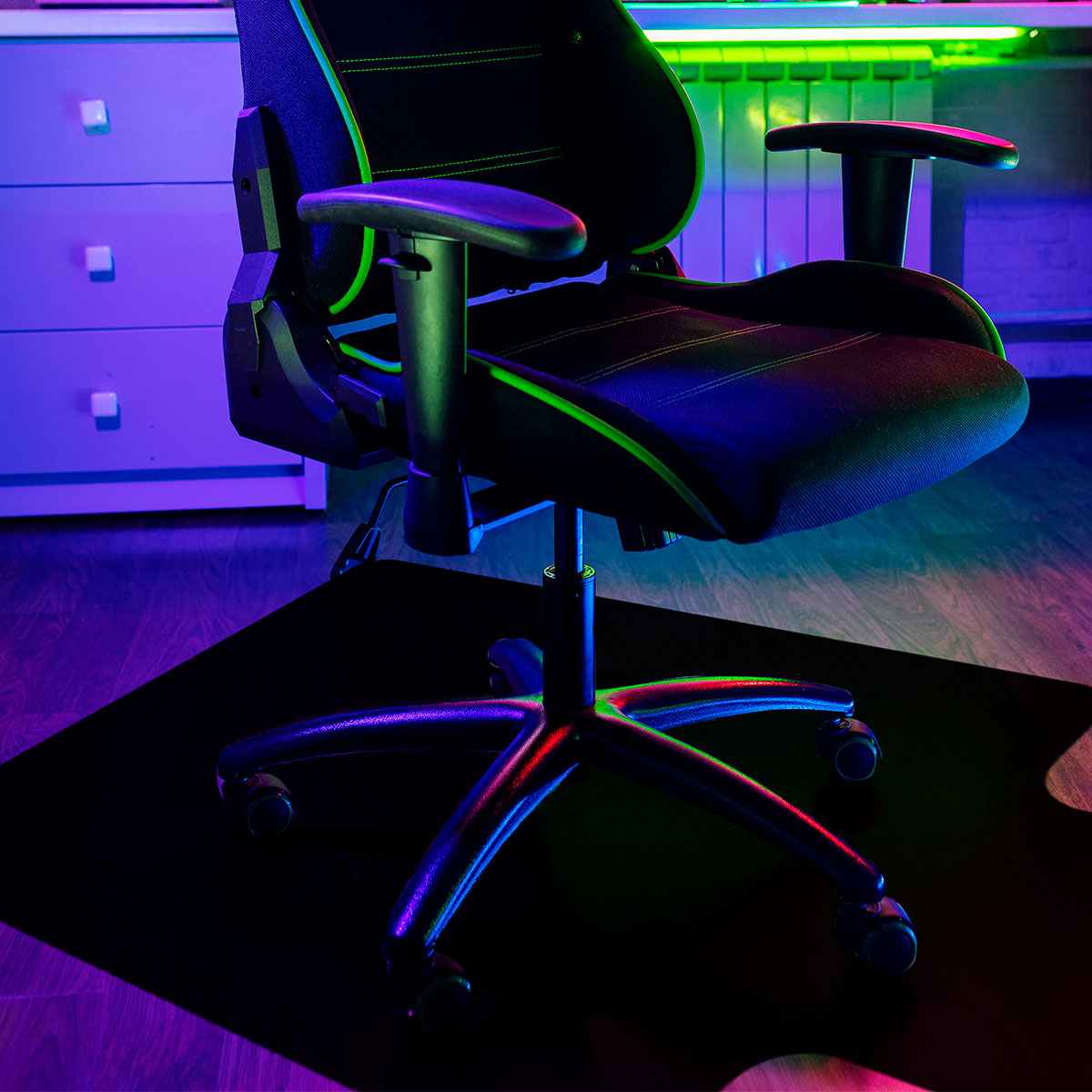 Tapete Protetor de Piso e Cadeira de Rodinhas Poltrona Giratória Gamer Preto 120x85cm