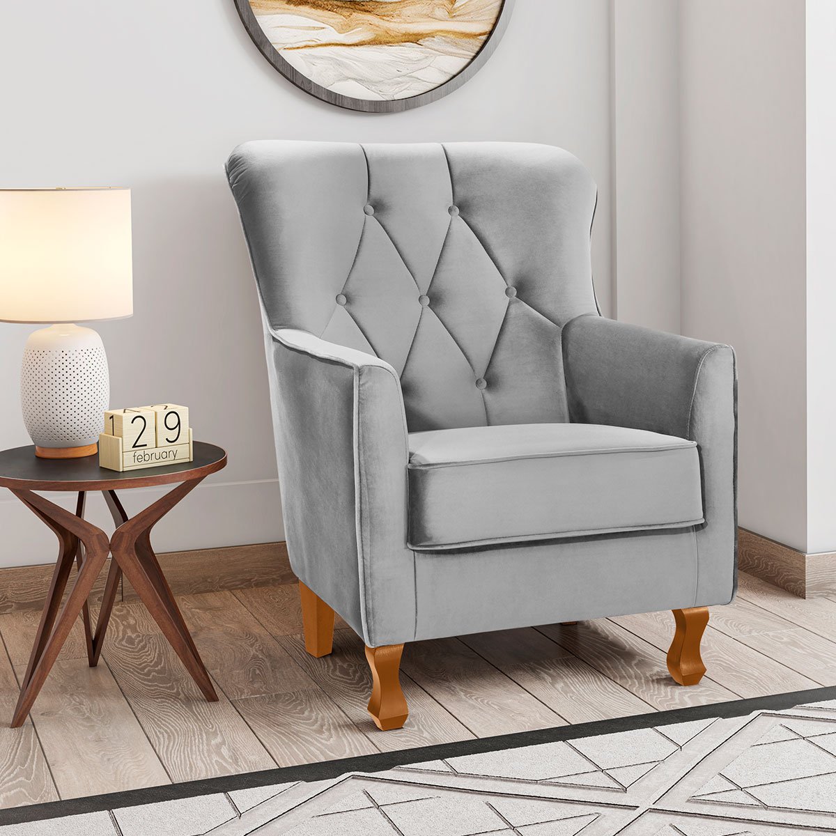 Poltrona para Sala Decorativa c/ Capitonê Carrara Veludo Prata