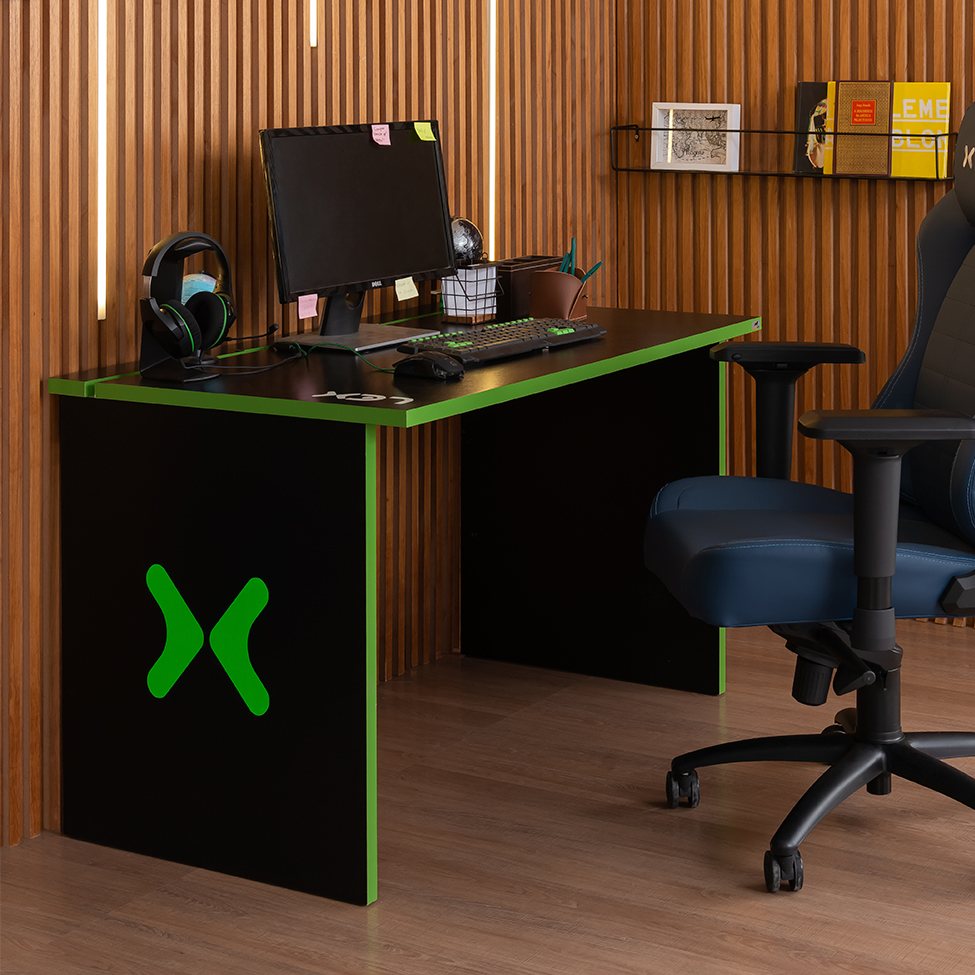 Mesa Gamer LEX Preta e Verde com detalhes que brilham no escuro