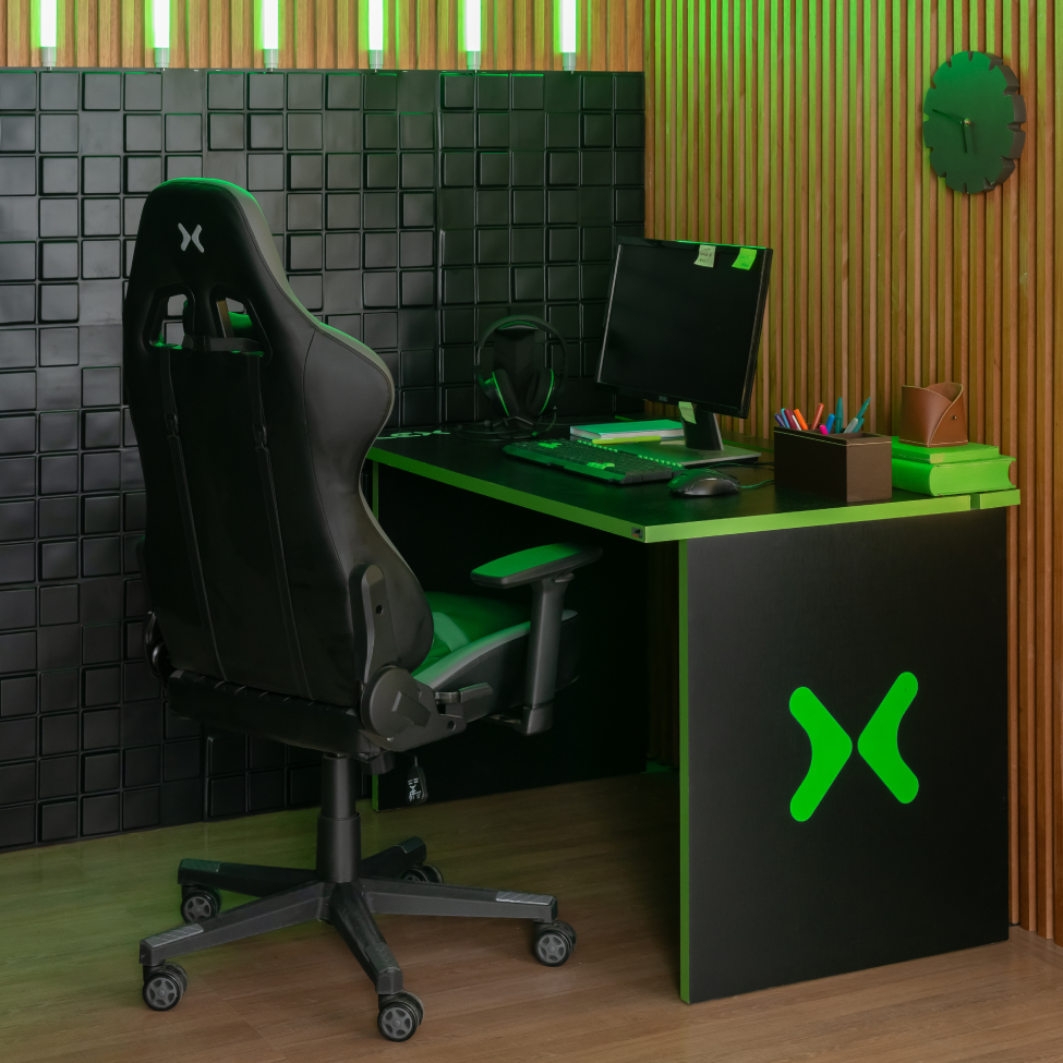 Mesa Gamer LEX Preta e Verde com detalhes que brilham no escuro
