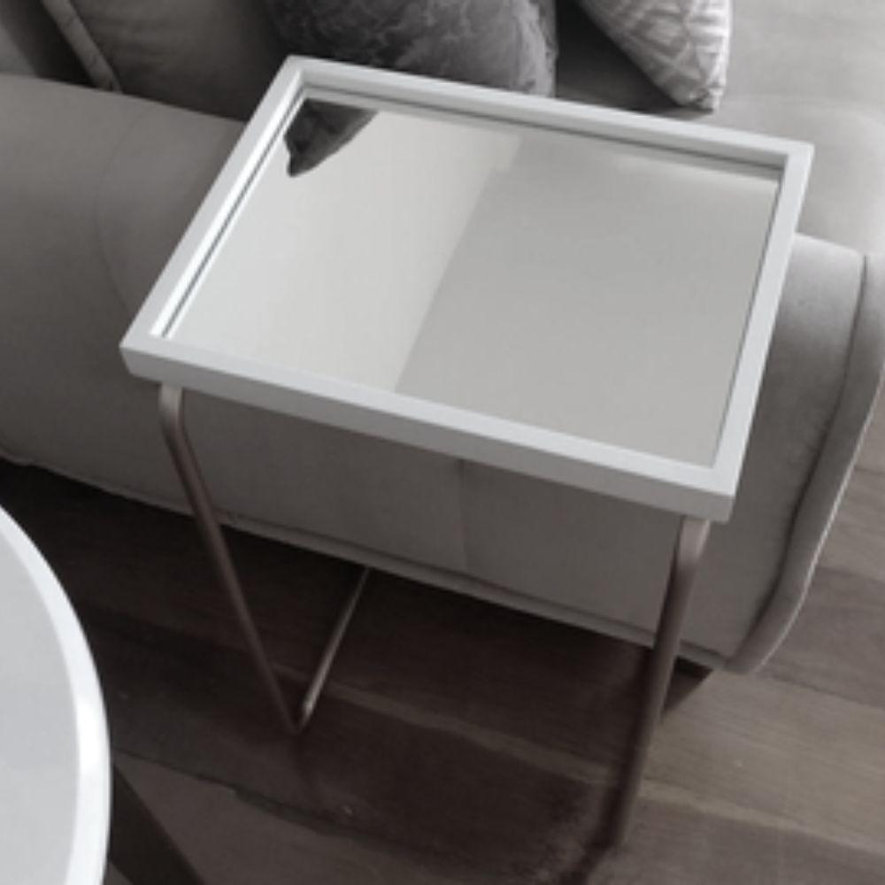 Mesa de Apoio para Sofá Bandeja Espelhada Laca Branca Base Cromada