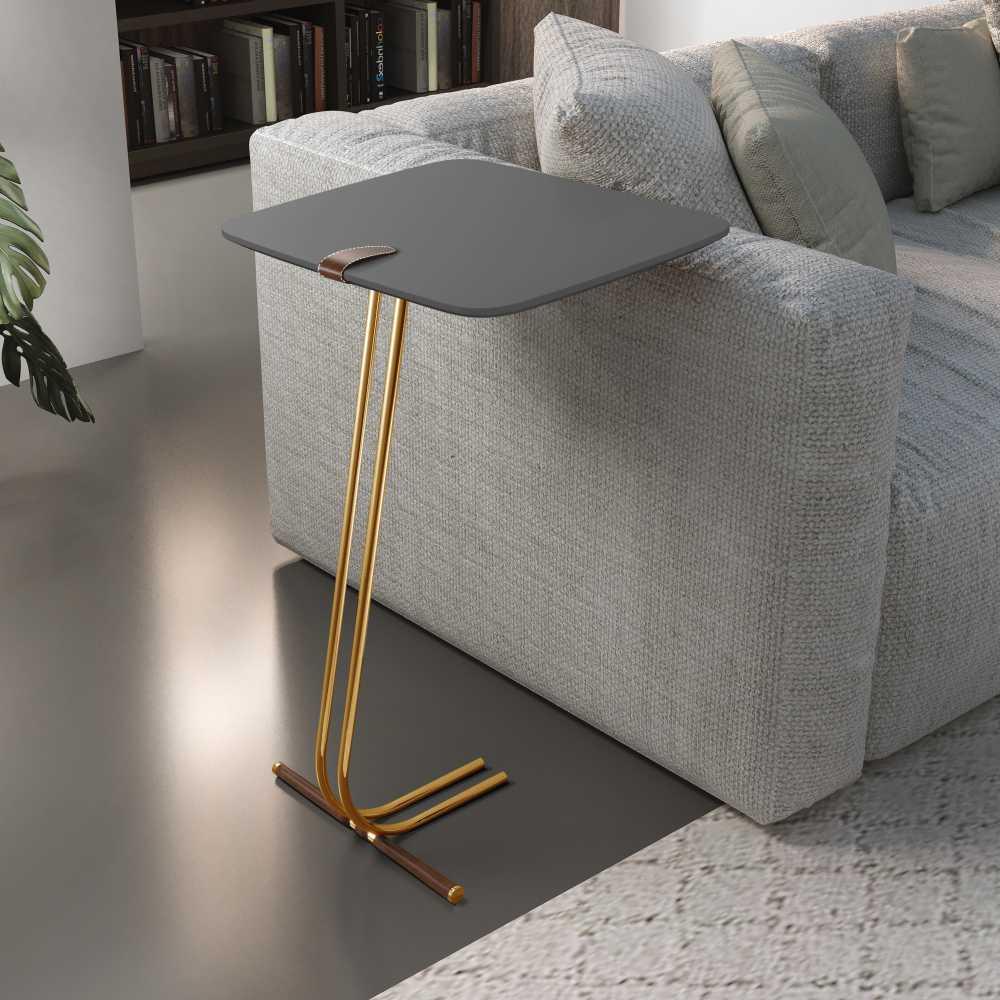 Mesa de Apoio para Sofá Concreto com Base em Metal Dourado