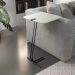 Mesa de Apoio para Sofá Off White com Base em Metal Preto