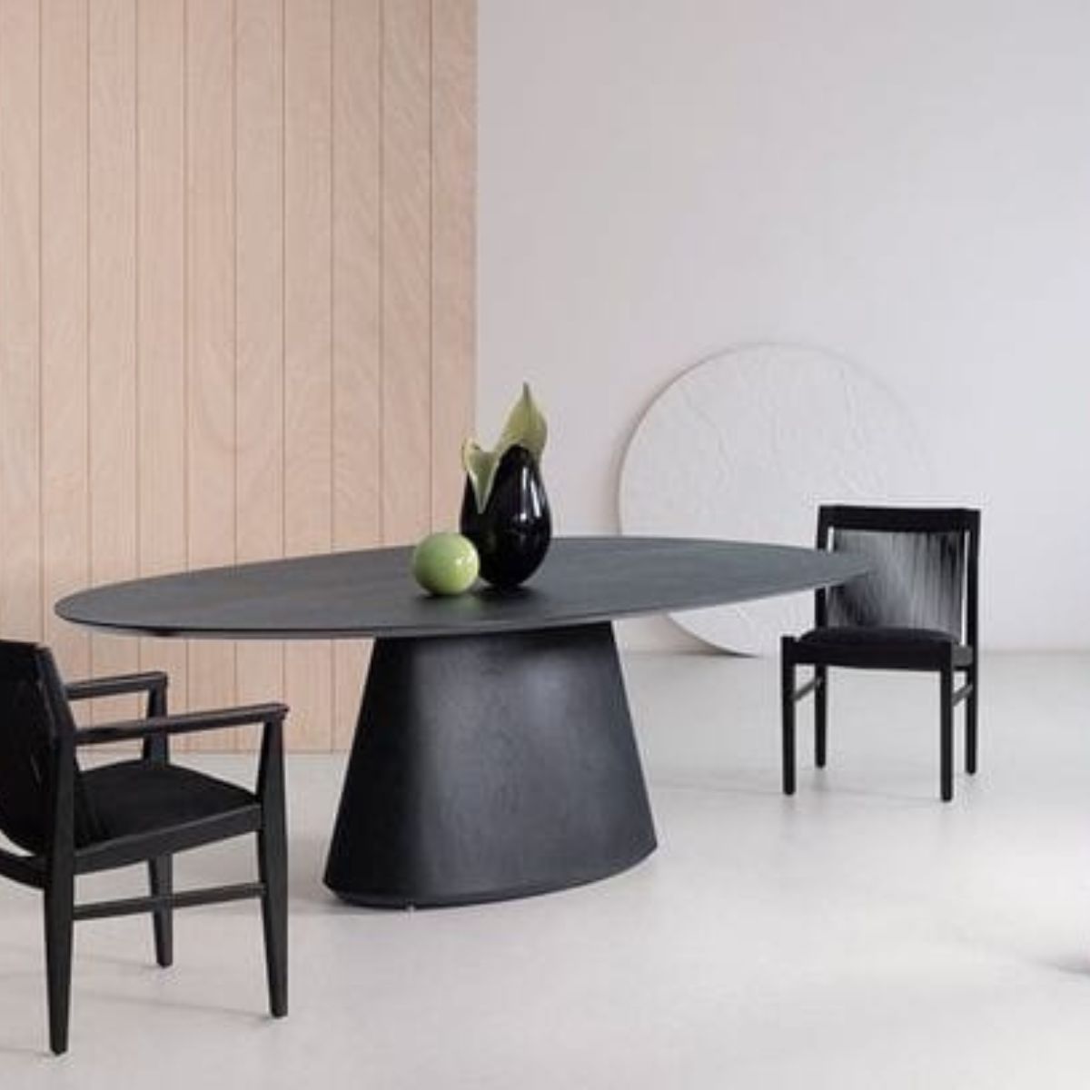 Mesa de Jantar Cone Oval 137x90 cm Base Madeira Ebano Tampo Ebano