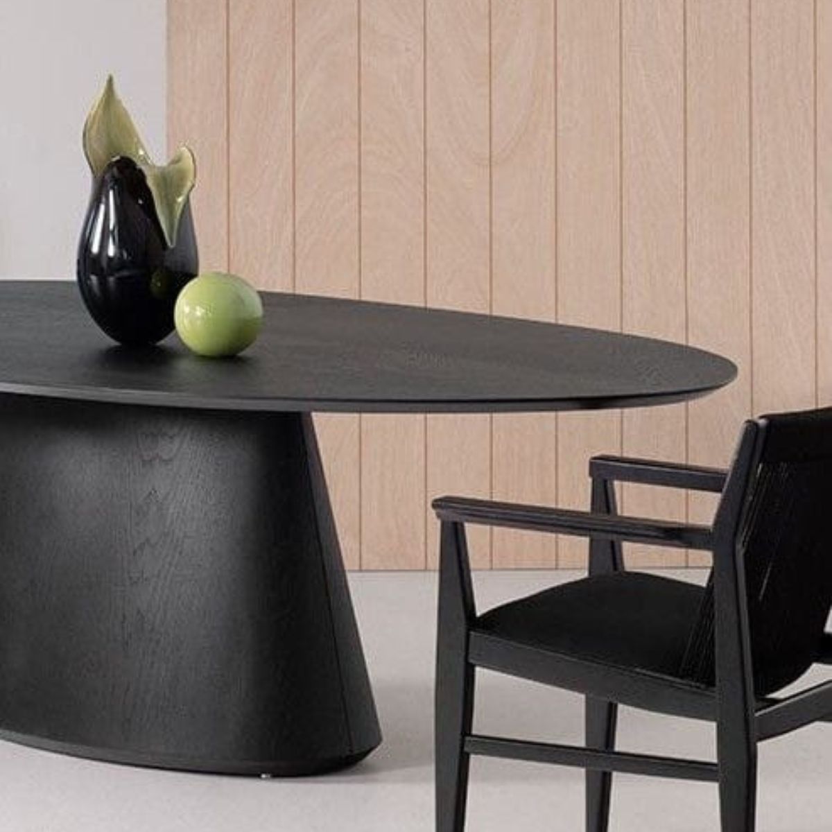 Mesa de Jantar Cone Oval 198x122 cm Base Madeira Ebano Tampo Ebano