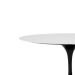 Mesa de Jantar Saarinen Oval 137x90 cm Mármore Carrara Base Preta