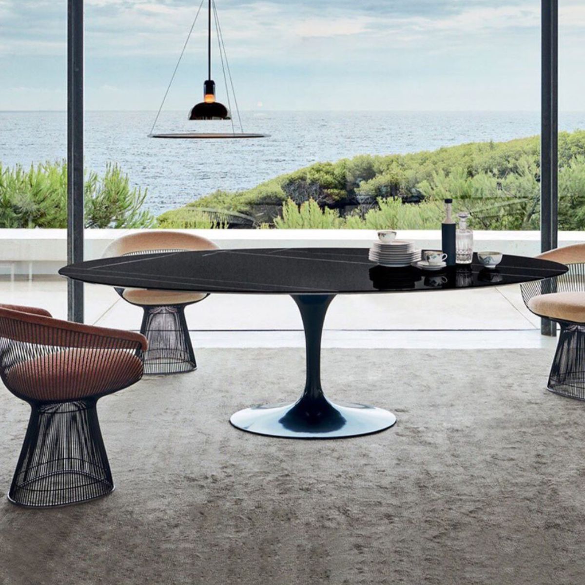 Mesa de Jantar Tulipa Saarinen Redonda 120x80 cm Mármore Nero