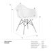 Cadeira Charles Eames Eiffel DAW com braços e pés de madeira clara Branco