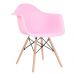 Cadeira Charles Eames Eiffel DAW com braços e pés de madeira clara Rosa claro