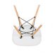 Cadeira Charles Eames Eiffel DSW com pés de madeira clara Branco