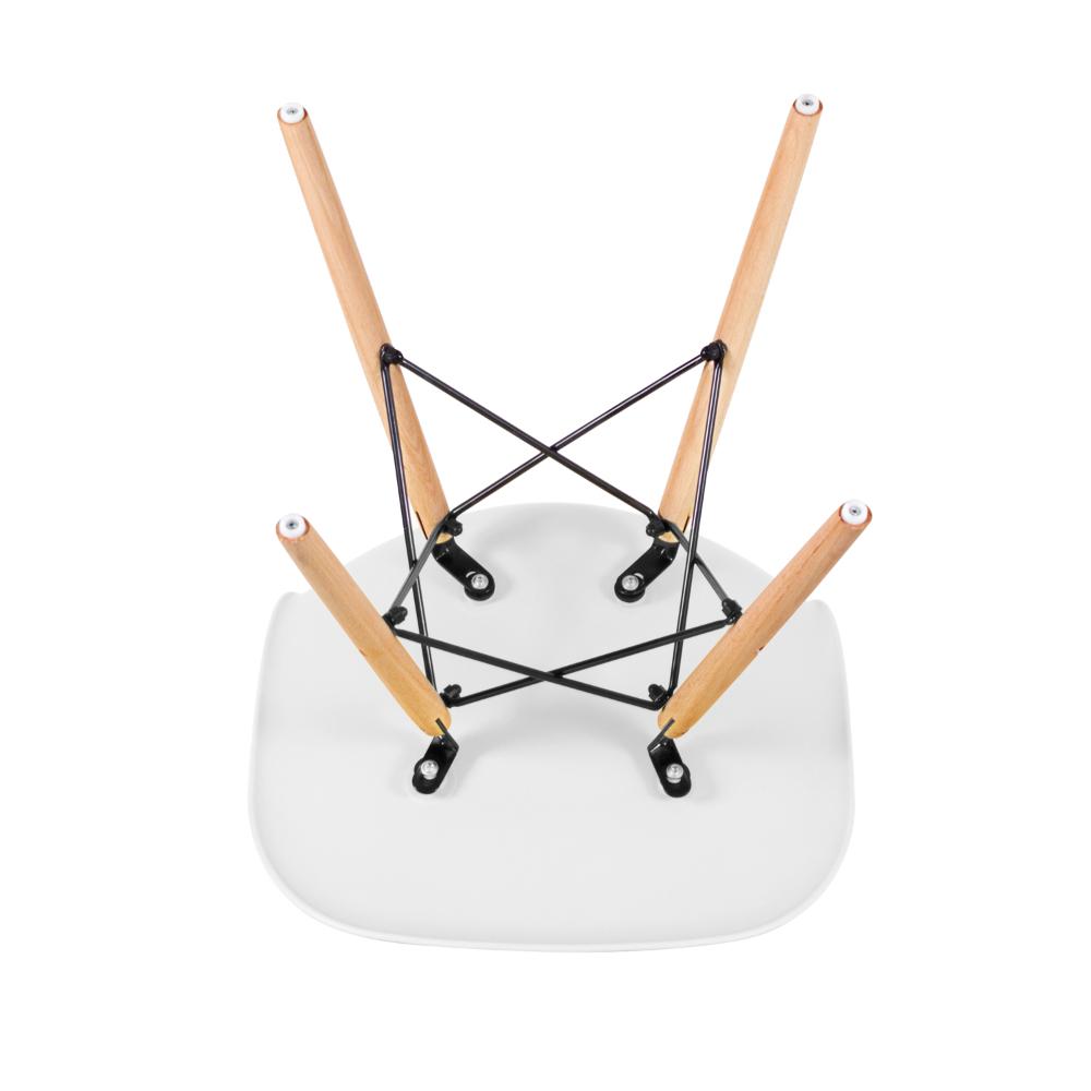 Cadeira Charles Eames Eiffel DSW com pés de madeira clara Branco