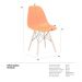 Cadeira Charles Eames Eiffel DSW com pés de madeira clara Laranja