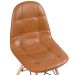 Cadeira estofada Charles Eames Eiffel Botonê com pés de madeira clara Marrom caramelo