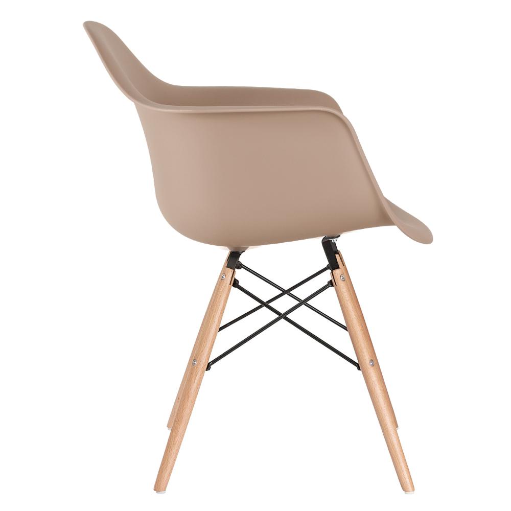 Kit 4 cadeiras Charles Eames Eiffel DAW com braços e pés de madeira clara Marrom café