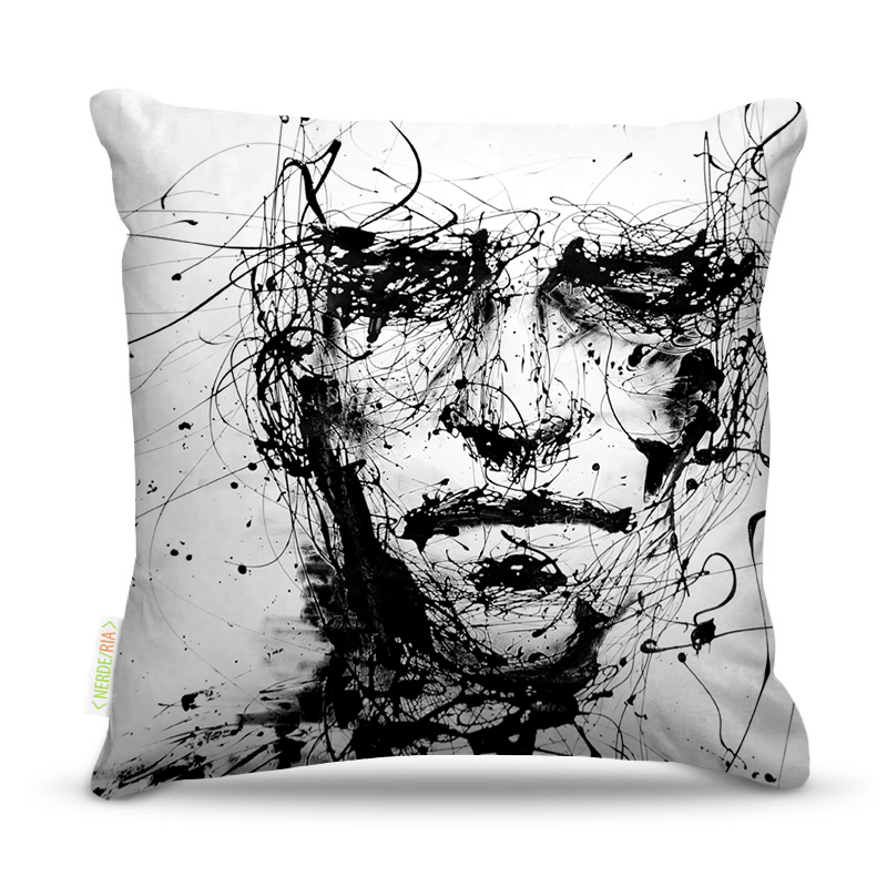 Almofada 45 x 45cm  Nerderia e Lojaria face homem rabisco colorido