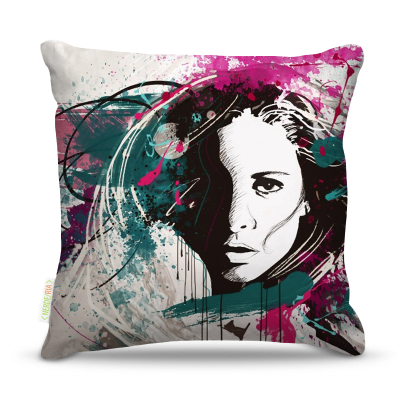 Almofada 45 x 45cm  Nerderia e Lojaria face mulher paint 2 colorido