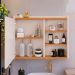 Espelheira Armário Banheiro 60 cm Espelho Porta Prateleira Organizadora Lavabo Luxo - Off White/Cinamomo