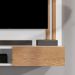 Estante Painel Suspenso Televisão TV 32 Polegadas Prateleira Decorativa Nicho Eletrônico Porta de Correr Sala Quarto Flow - Branco/Nature - Mania