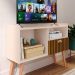 Kit Sala Estar Completa Painel Tv 32 Polegadas Prateleira Suspensa Rack Retrô 1 Porta Puxador Concha Ripado/Off White - Lojas RPM