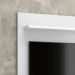 Painel Yan Tv 27 29 32 Polegadas Prateleira Superior Inferior Porta Objetos Decoração Sala Quarto Multiuso Branco Acetinado - Lojas RPM