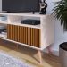 Rack Bancada Home Samba Estante Tv 55 Polegadas Nicho Organizador Porta Correr Sala Quarto Pequeno Retrô - Off White/Ripado - RPM