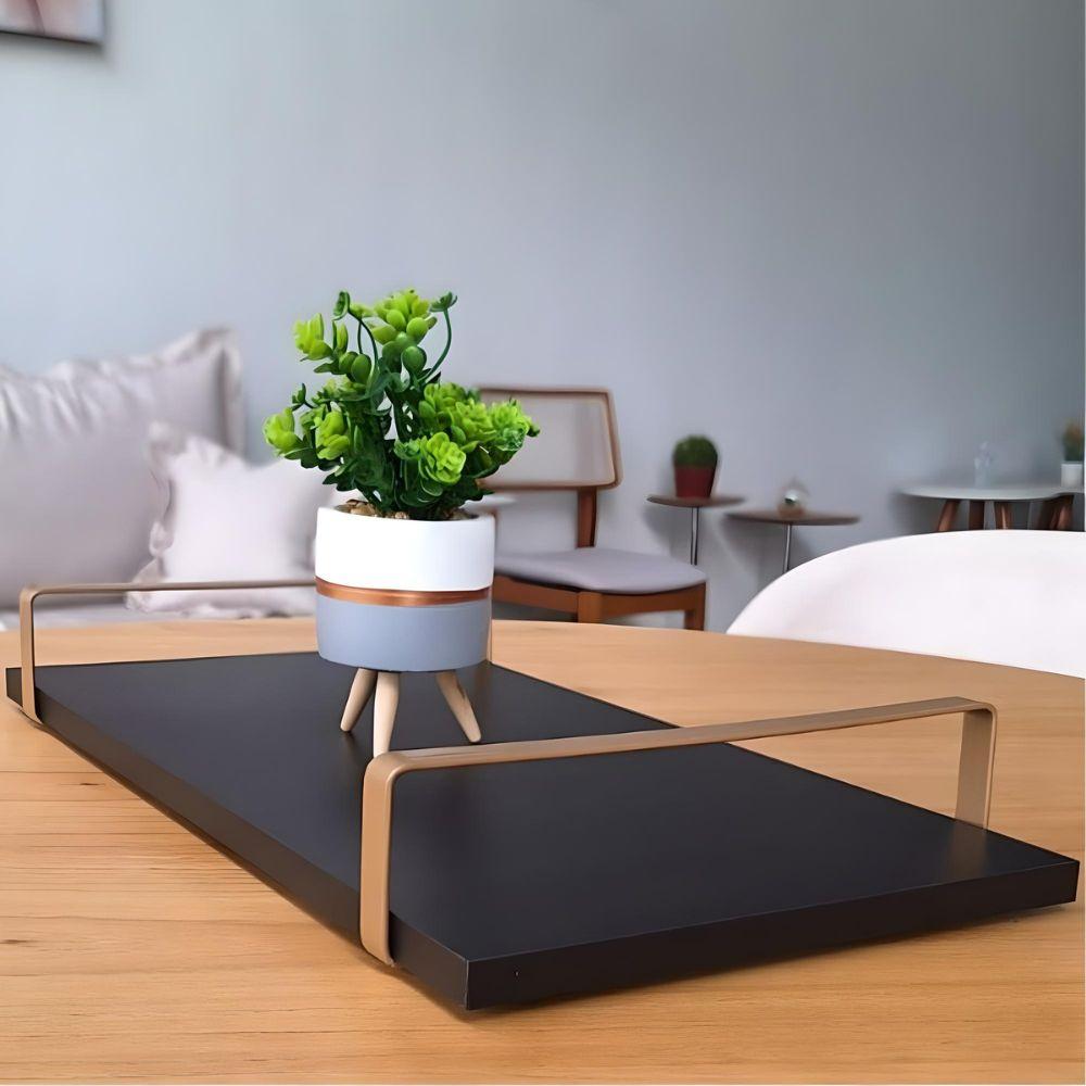 Bandeja Decorativa Preta com Borda Infinita Alça Cobre