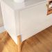 Rack Bancada para Tv de até 70" 2 Portas 1 Gaveta Gleyce Off White/Jequitiba