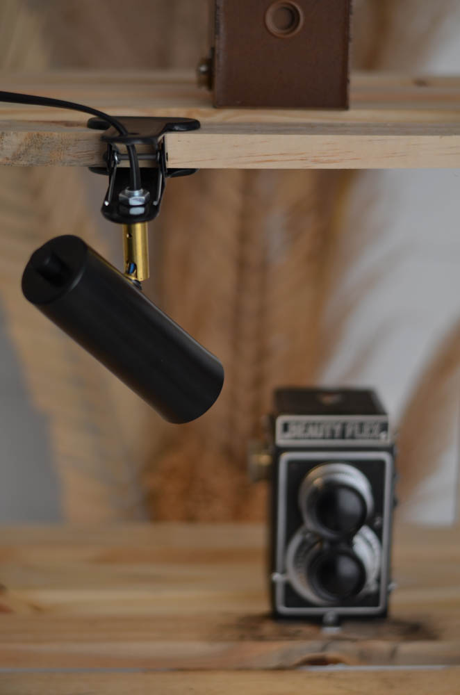 Luminária Presilha com Garra Sofhie Preto