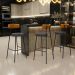 Banqueta Alta Bar Cozinha Sala De Jantar Milão L02 Couríssimo Whisky Linho Chumbo - Lyam Decor