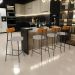 Banqueta Baixa Cozinha Sala Jantar Bancada Milão L02 Couríssimo Whisky Linho Bege - Lyam Decor