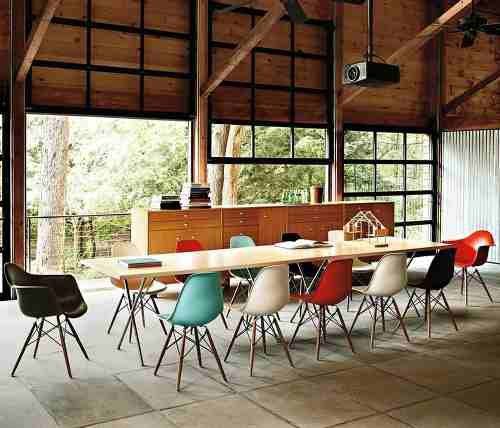Cadeira Decorativa Eiffel Charles Eames F03 Preto com Pés de Madeira - Lyam Decor