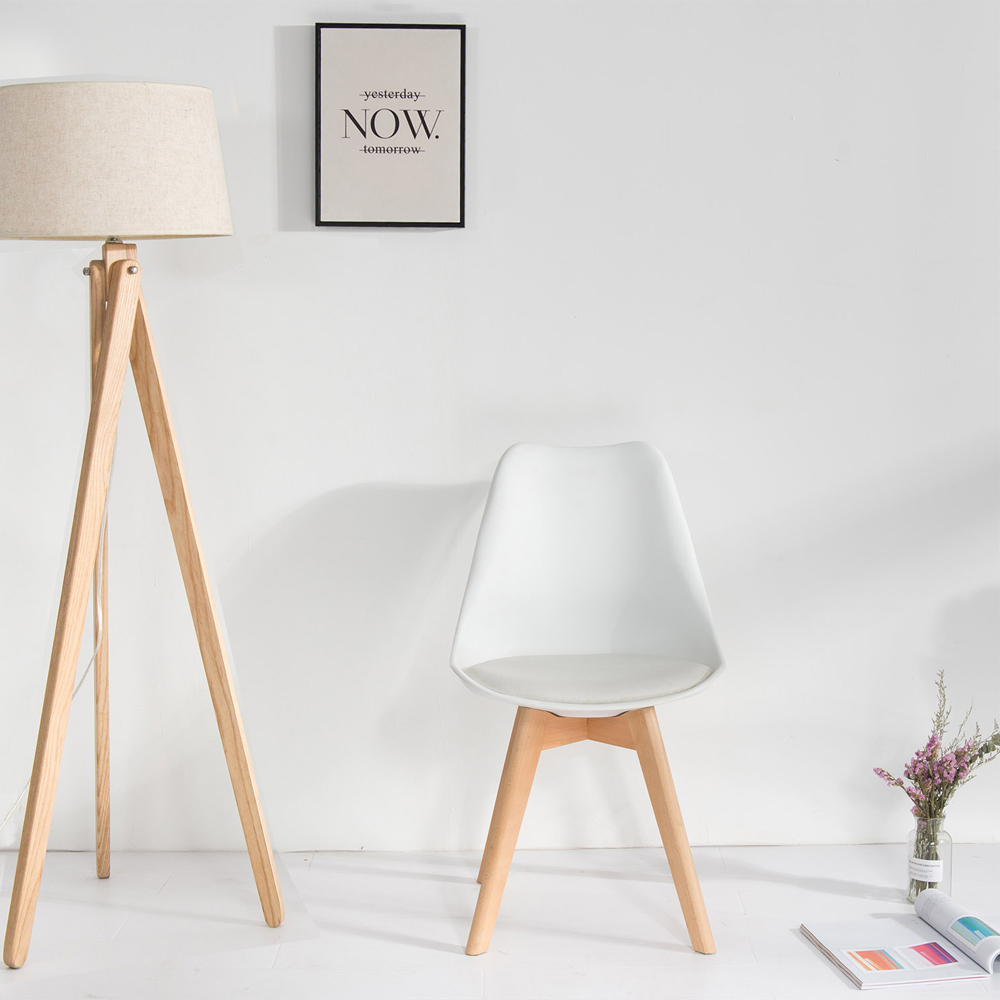 Cadeira Decorativa Para Sala de Jantar Ayla Com Base de Madeira E01 Branco - Lyam Decor