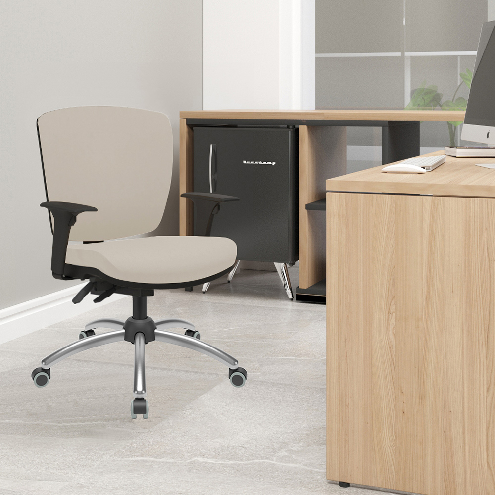 Cadeira de Escritório Executiva Office Base Giratória Cromada Baixa Flexi P03 Vinil Bege - Lyam