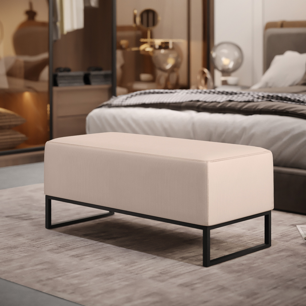 Kit 02 Puffs Decorativo Para Sala de Estar Cléo W01 Base de Ferro 90 cm Suede Bege - Lyam Decor