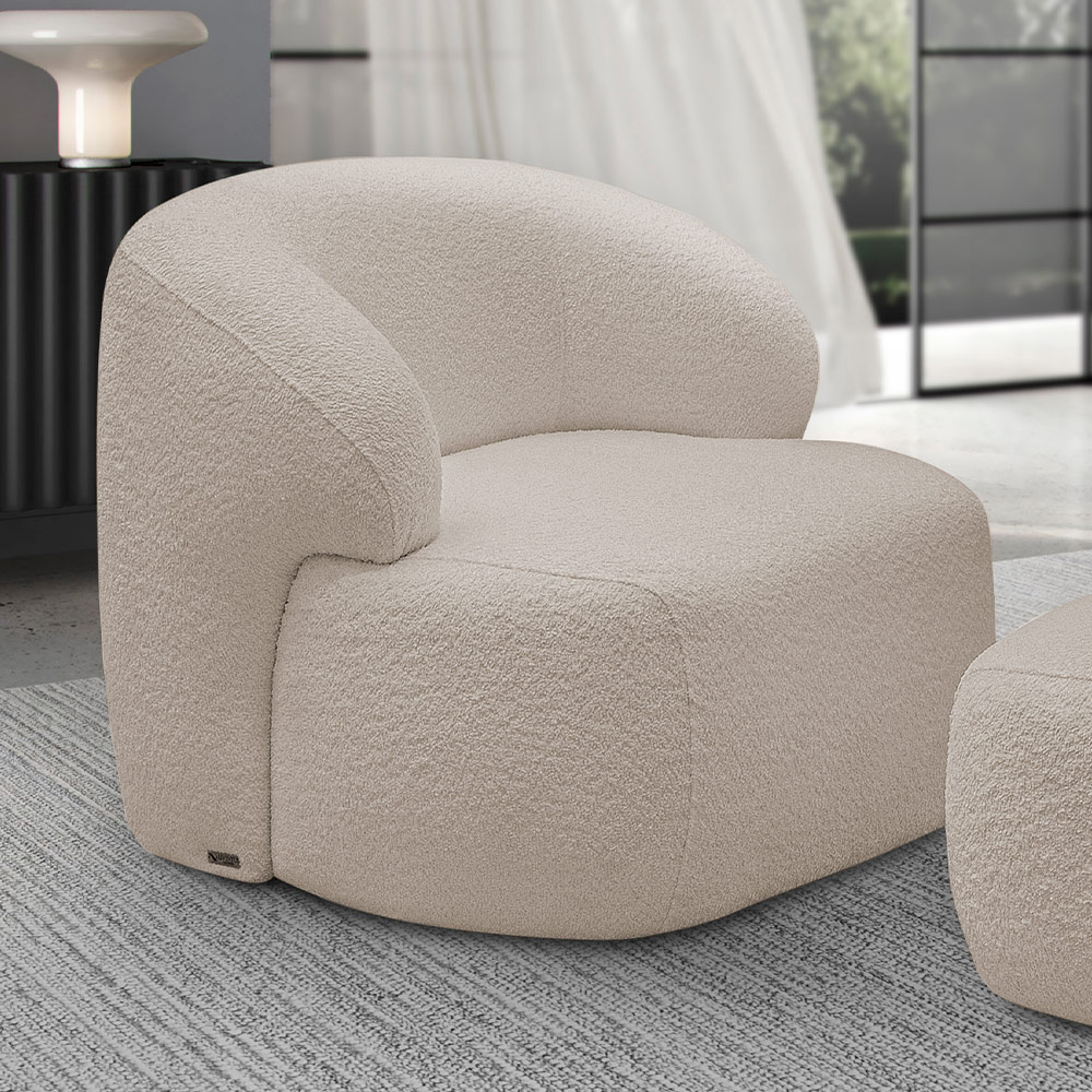 Poltrona Decorativa Fixa Orgânica Para Sala Living Barolo L06 Bouclê Bege - Lyam Decor