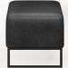 Puff Decorativo Para Sala de Estar Cléo W01 Base de Ferro 90 cm Couríssimo Preto Brilho - Lyam Decor