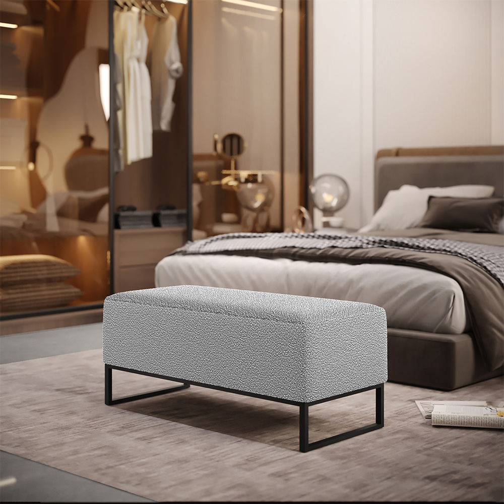 Puff Decorativo Sala De Estar Cléo 90cm Base De Ferro Preto W01 Bouclê Cinza - Lyam Decor