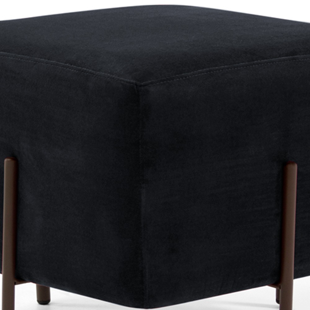 Puff Quadrado Decorativo Status 45x45 D02 Pés de Aço Veludo Preto C-300 - Lyam Decor
