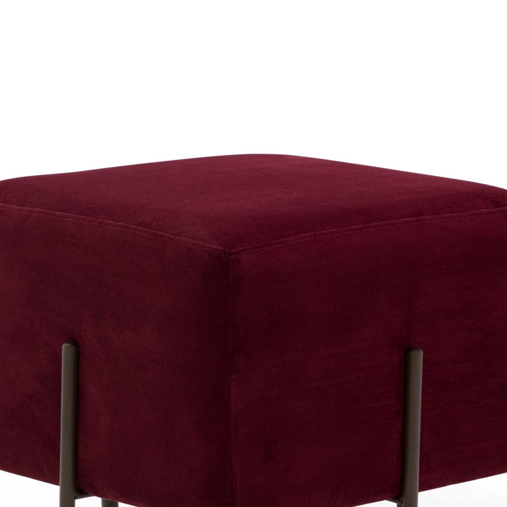 Puff Quadrado Decorativo Status D02 Pés de Aço Veludo Marsala C-278 - Lyam Decor