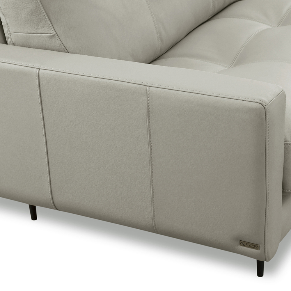 Sofá 4 Lugares com Chaise Direito Sala Living 316cm Logus L06 Couro Pérola - Lyam Decor