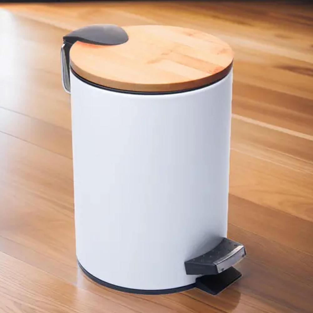 Lixeira 5L Metal Redonda com Pedal Branca Tampa Bambu Balde Interno Banheiro Genebra