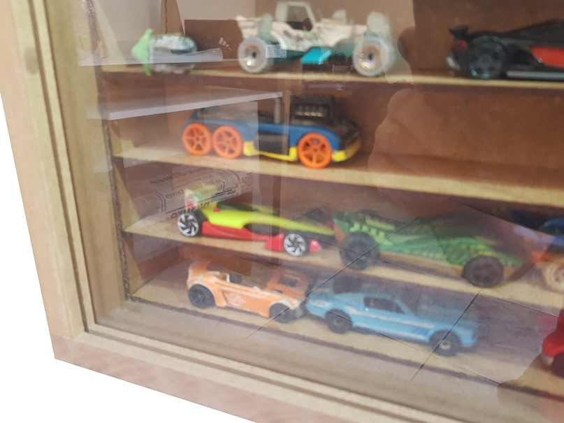 Expositor Para 60 Carrinhos da Escala 1:64 MDF Cru Com 2 Portas Berlim