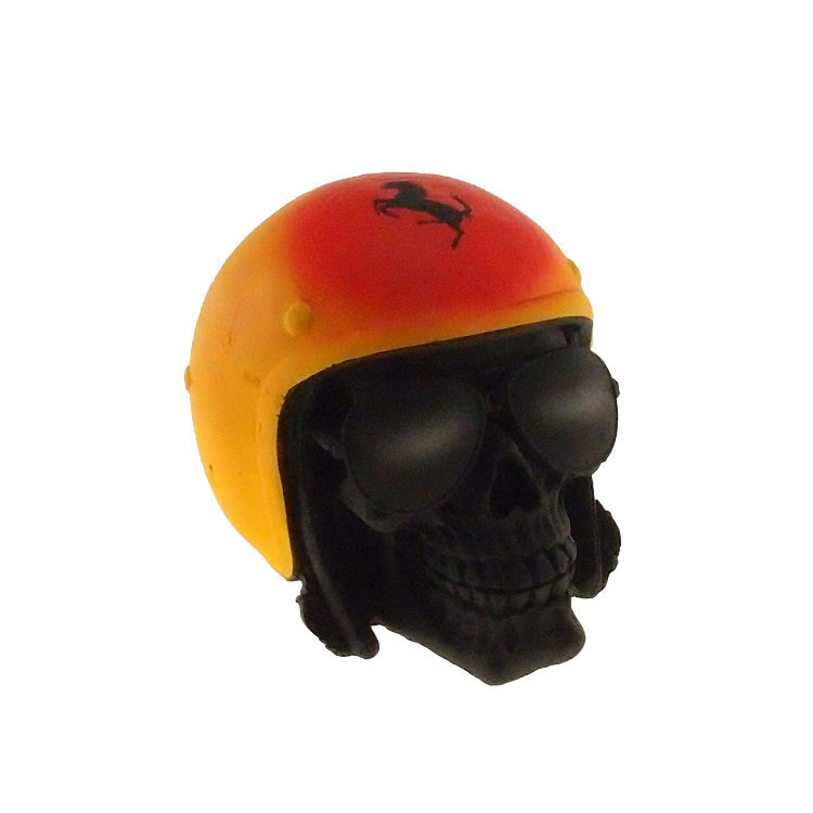 Caveira Decorativa Resina Boné Ferrari Cor Laranja 14X16X14cm