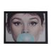 Quadro Decorativo Metal Audrey Chiclete Azul Cor Preto 30x40