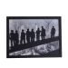 Quadro Decorativo Metal Cidade Homens de Preto 29x41x2 Preto