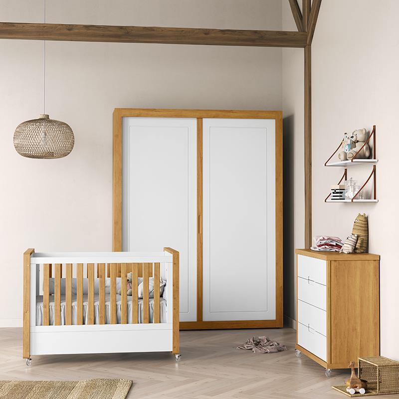 Dormitório Tutto New 2 Portas, Cômoda, Berço Branco Soft/Freijó com Colchão e Prateleiras - Matic Móveis  