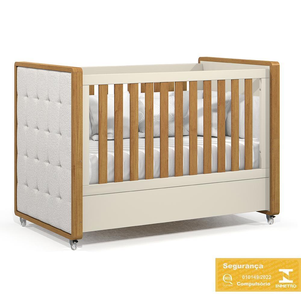 Dormitório Tutto New 4 Portas, Cômoda 1 Porta e Berço Off White/Freijó com Capitonê e Colchão Supreme - Matic Móveis