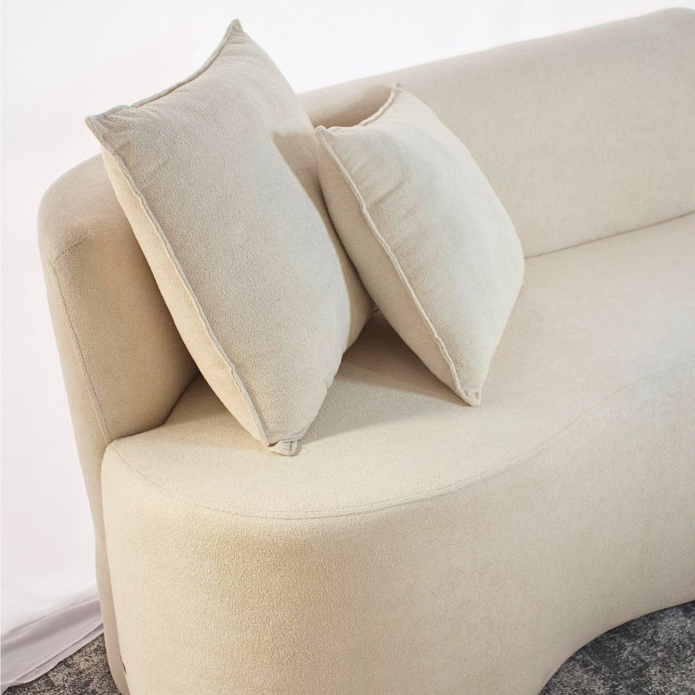 Conjunto Sofá Curvo Orgânico + 2Puffs Nature Gaia Boucle Bege - Montanaris Decor