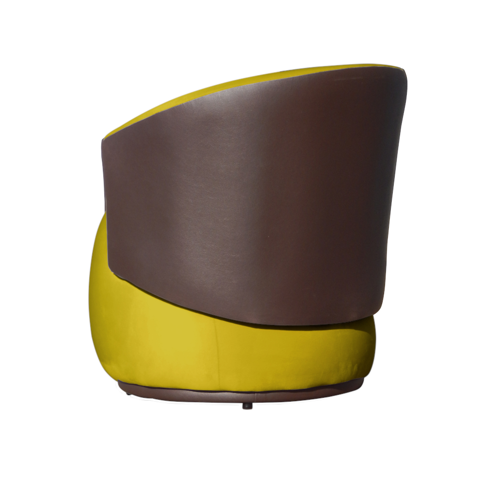 Poltrona Orgânica Decorativa Beatriz Veludo Amarelo/PU Marrom - Montanaris Decor