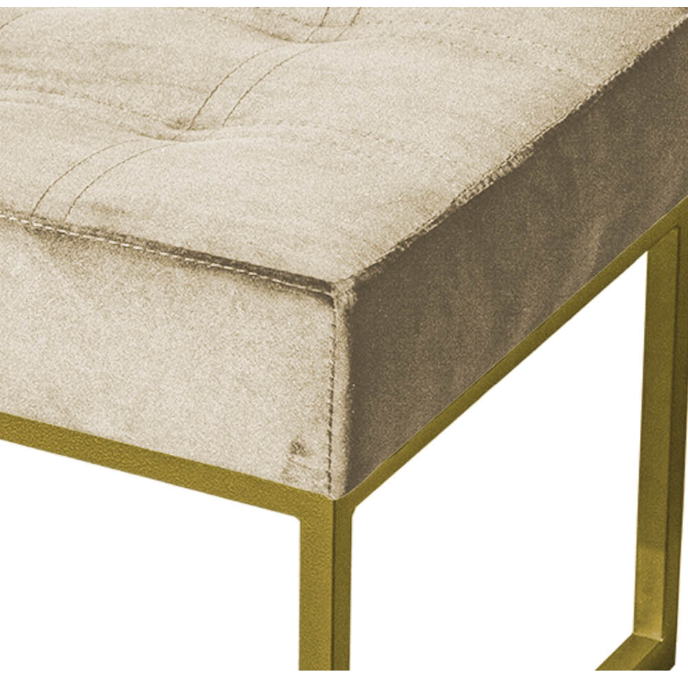 Puff Decorativo Karina Base Gold Veludo Bege - Montanaris Decor